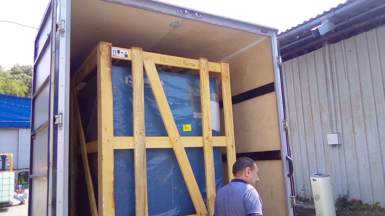 Отгрузка винтового компрессора REMEZA ВК25-10