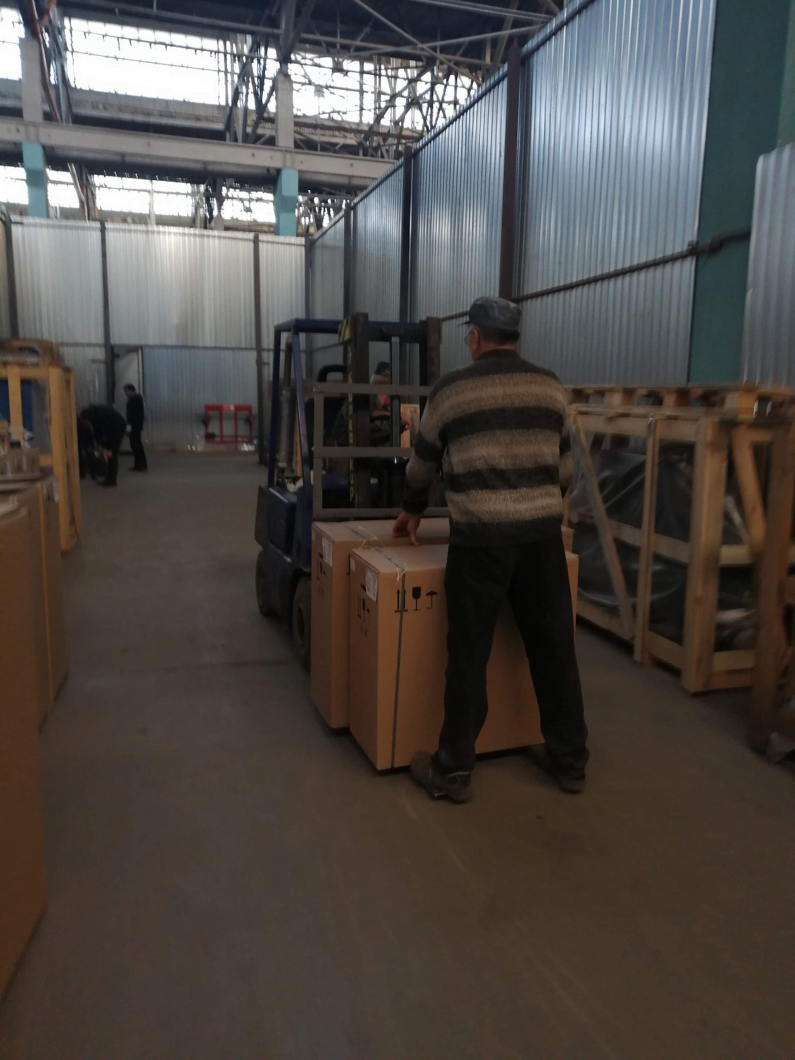 Отгрузка компрессоров дилеру в Воронеже