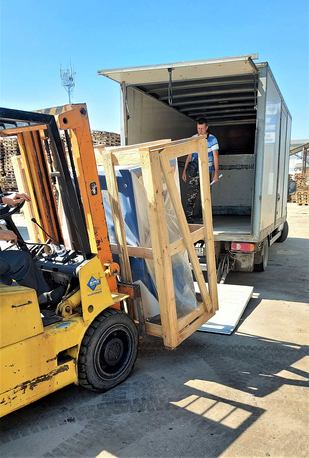 Отгрузка компрессора ВК7Т-10-270 для шиномонтажной мастерской в г. Крымск