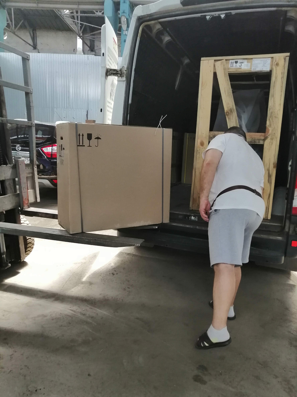 Отгрузили поршневой компрессор REMEZA